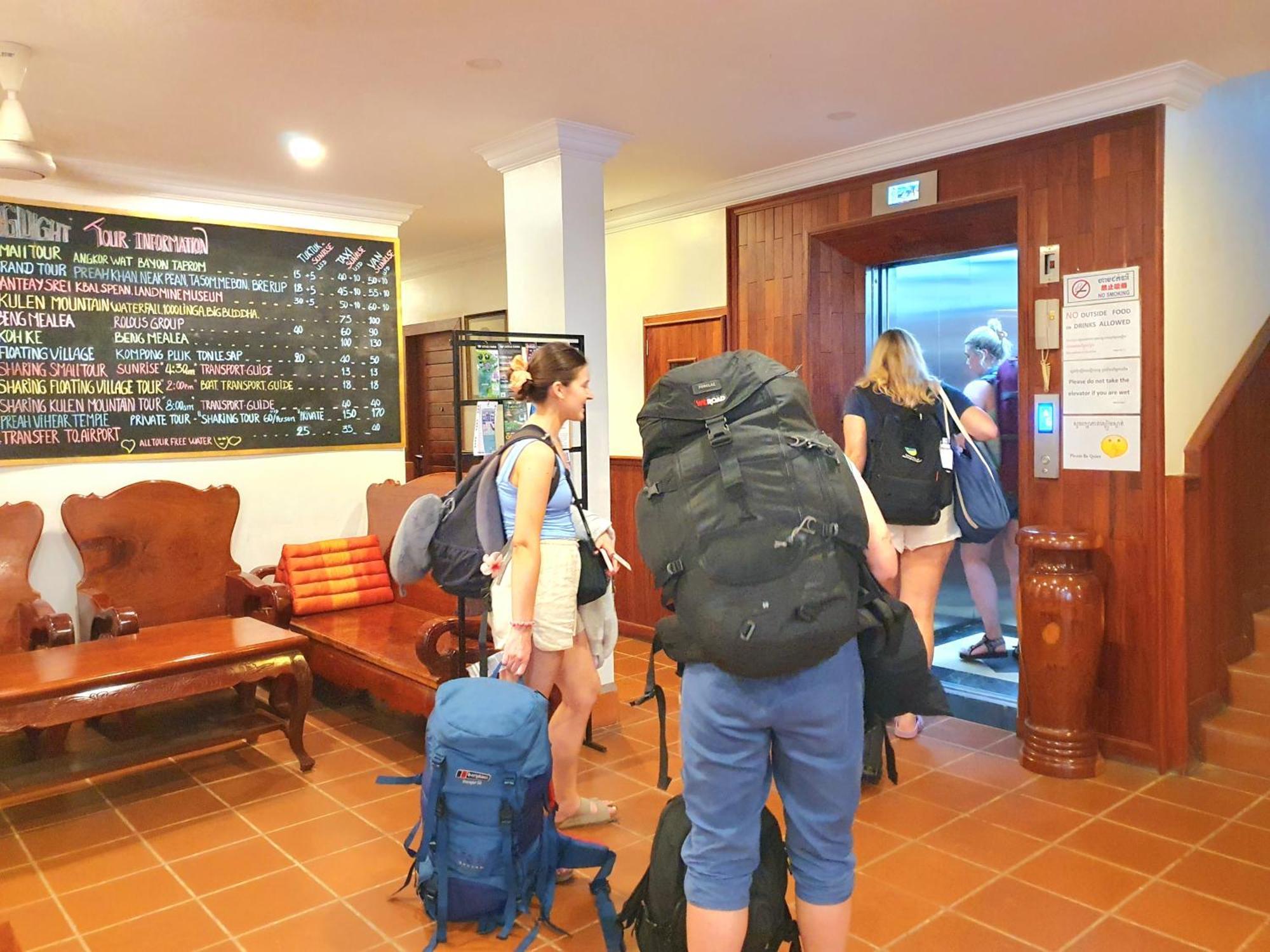 Darling Pub Hostel 暹粒 外观 照片